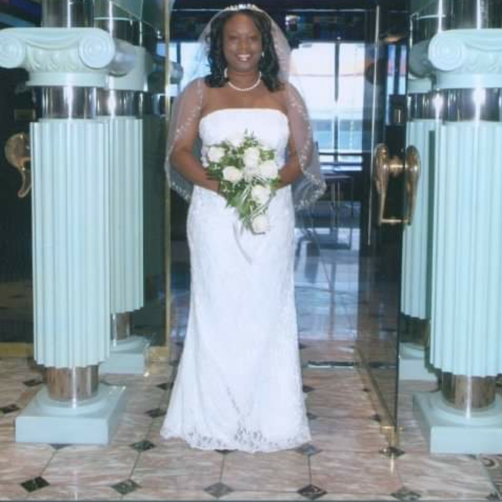 Pre-loved, Davids Bridal Galina wedding dress